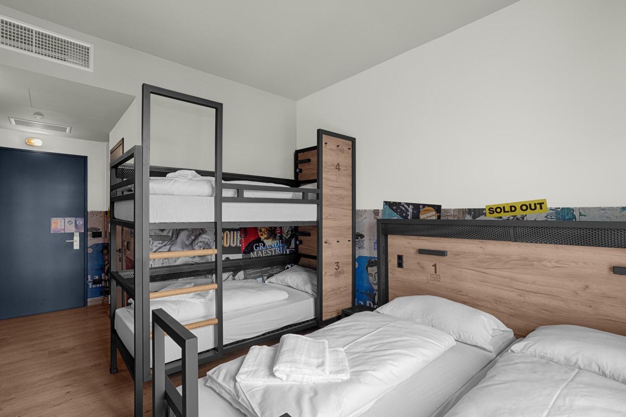 A&O Hostel Firenze Campo Di Marte エクステリア 写真