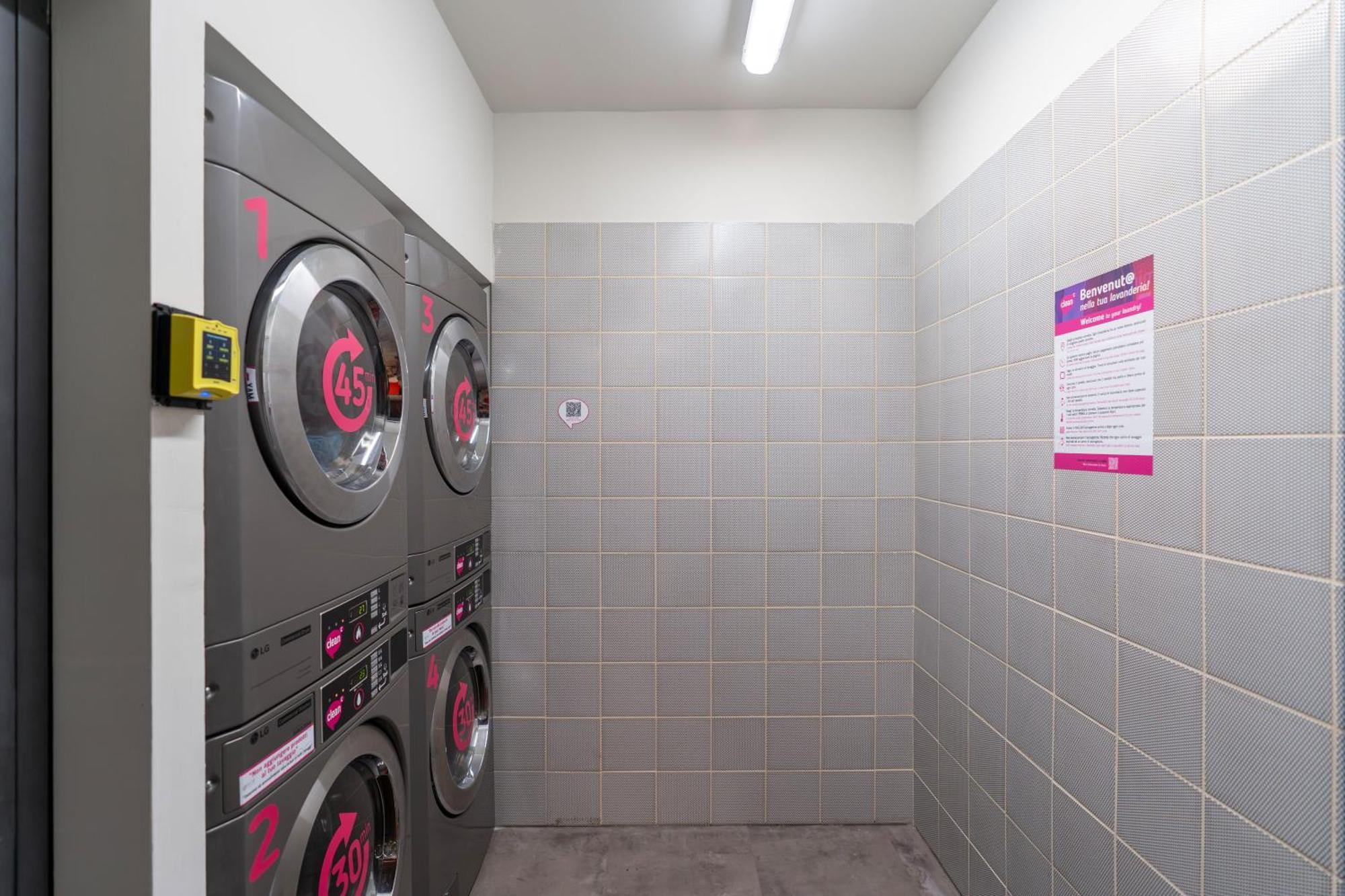 A&O Hostel Firenze Campo Di Marte エクステリア 写真
